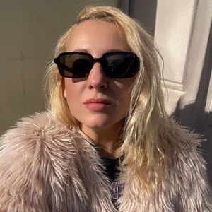 Meet your Posher, Irina